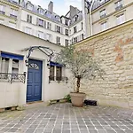 Charming Apt In An Exceptional Location In The Heart Of Paris -Louvre